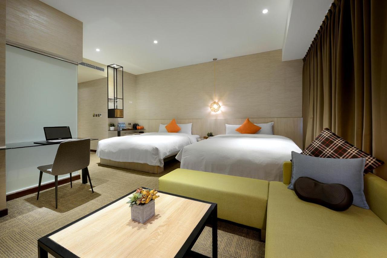 Via Hotel Taipei Station Экстерьер фото